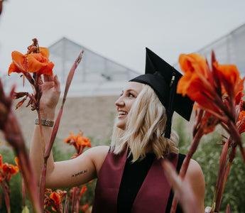 Flower for Graduation: Top Choices for the Big Day
