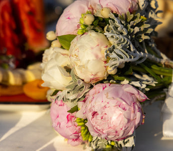 Flowers for Anniversary: Celebrate Love with Beautiful Blooms